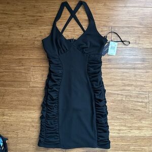 black bodycon party mini dress #goingout #partydress